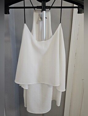 Women’s White Layered Sleeveless Blouse